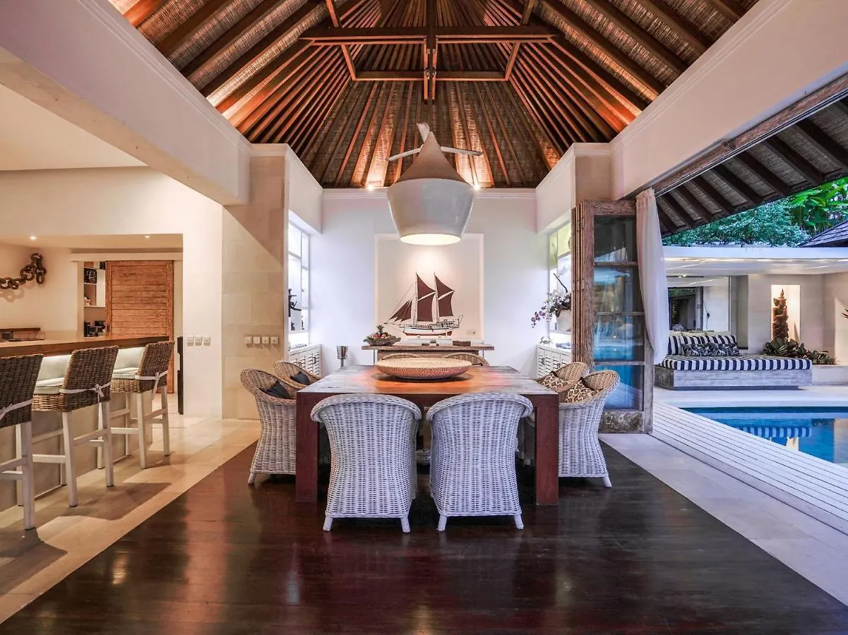 Villa Jajaliluna Seminyak