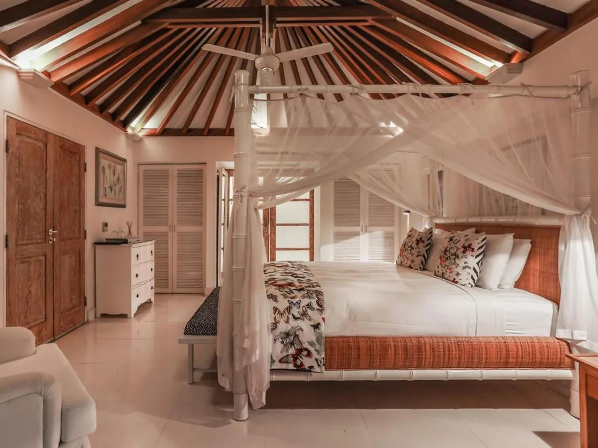 Villa Jajaliluna Seminyak Indonesia
